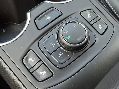 Certified 2023 GMC Terrain SLT w/ Tech Package AWD/4WD image 25