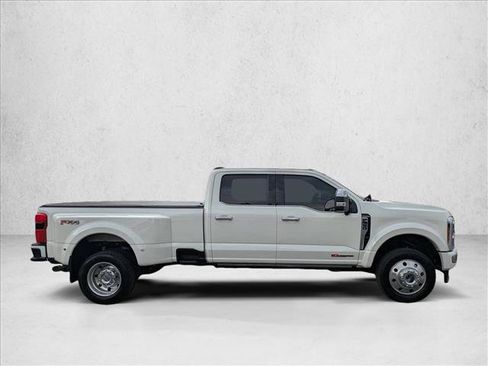 Used 2025 Ford F450 Platinum w/ Platinum Plus Package AWD/4WD image 4