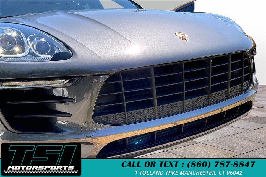 Used 2018 Porsche Macan AWD/4WD image 28