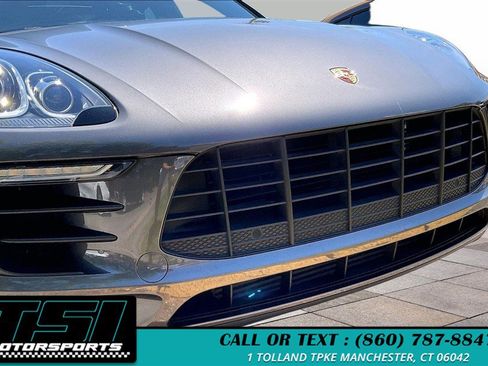 Used 2018 Porsche Macan AWD/4WD image 28