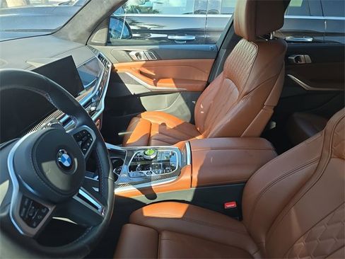 Used 2025 BMW X7 M60i w/ M Sport Professional Package image 10