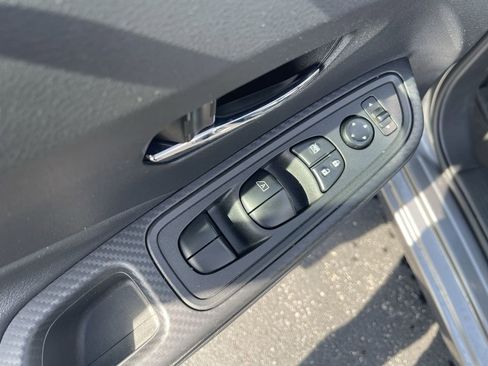 Used 2024 Nissan Versa SV FWD image 13