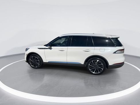 Used 2023 Lincoln Aviator Reserve w/ Equipment Group 201A AWD/4WD image 4