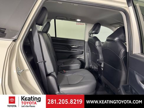 Certified 2024 Toyota Grand Highlander XLE image 20