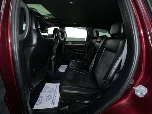Used 2018 Jeep Grand Cherokee Altitude AWD/4WD image 28