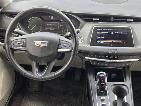 Used 2022 Cadillac XT4 Premium Luxury w/ Enhanced Visibility Package FWD image 32