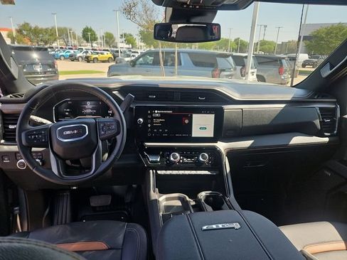 Used 2025 GMC Sierra 2500 AT4 AWD/4WD image 19