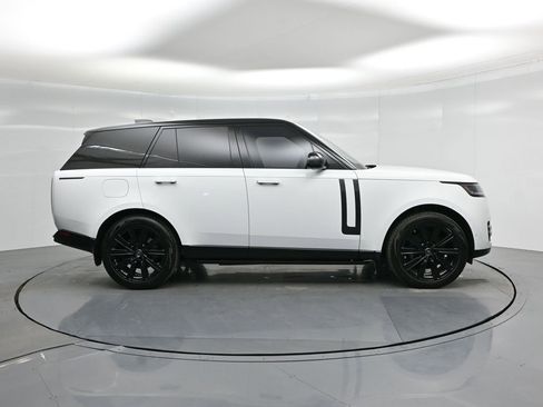 Used 2025 Land Rover Range Rover SE image 22