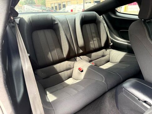 Used 2019 Ford Mustang Coupe image 24