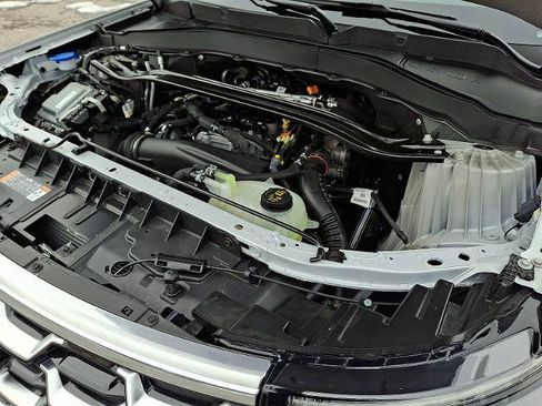 Certified 2025 Ford Explorer Platinum w/ LUX Leather Package image 29