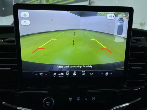 Used 2023 Ford Transit 350 XLT image 22