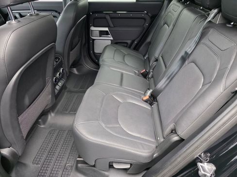Used 2023 Land Rover Defender 130 SE image 13