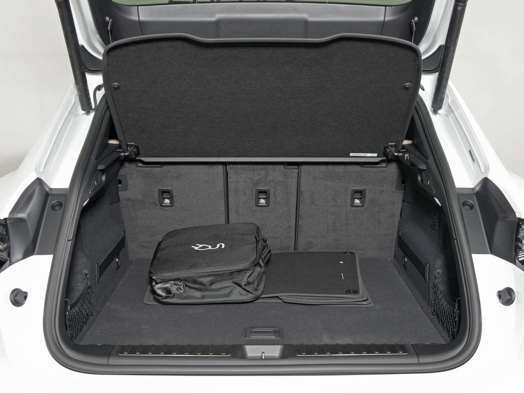 Certified 2026 Porsche Macan 4 Electric AWD/4WD image 14