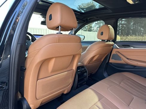 Certified 2023 BMW 540i xDrive w/ Executive Package image 23