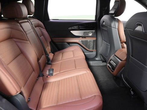 New 2026 Lincoln Nautilus Reserve image 18