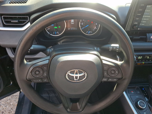 Used 2021 Toyota RAV4 LE AWD/4WD image 19