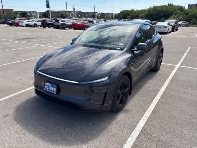 Used 2026 Tesla Model Y AWD image 1