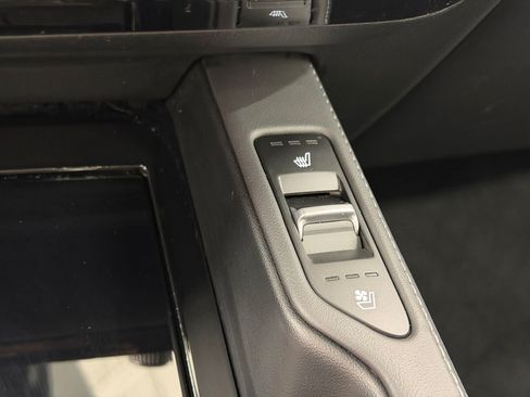 Used 2022 Kia Telluride EX w/ EX Premium Package FWD image 17