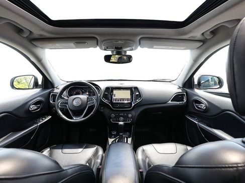 Used 2019 Jeep Cherokee Limited AWD/4WD image 25