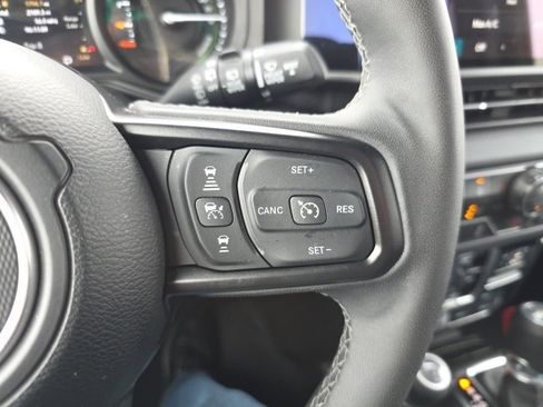 Used 2025 Jeep Wrangler Unlimited Rubicon 4xe w/ Safety Group image 21