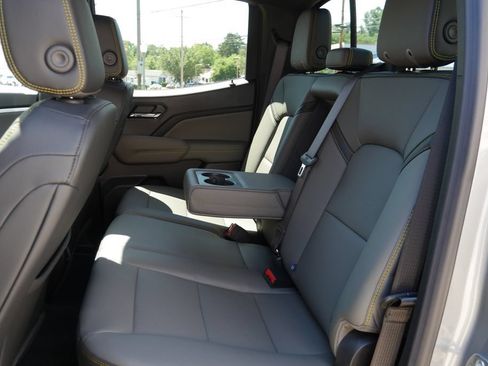 New 2026 Chevrolet Colorado ZR2 w/ Technology Package AWD/4WD image 15