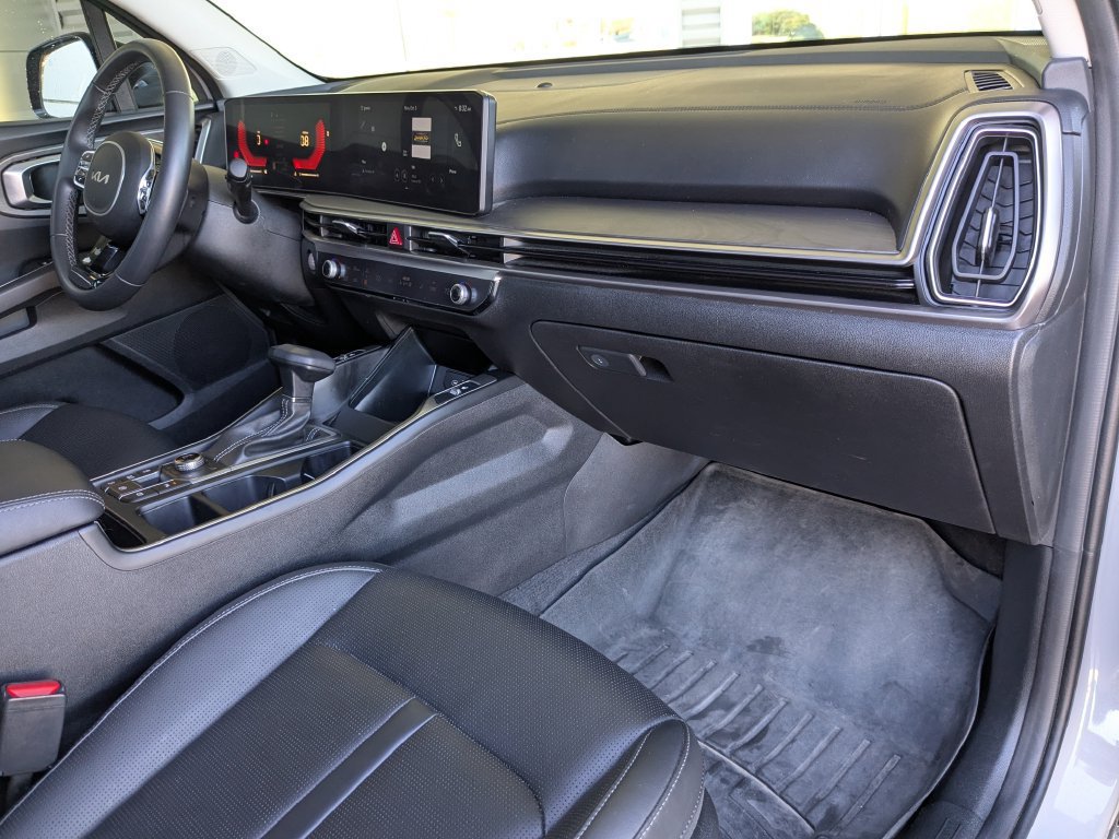 Used 2024 Kia Sorento X-Line EX AWD/4WD image 4