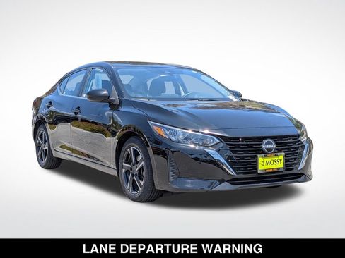 Used 2024 Nissan Sentra SV FWD image 2