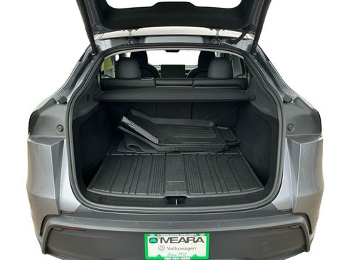 Used 2026 Tesla Model Y 2WD image 16