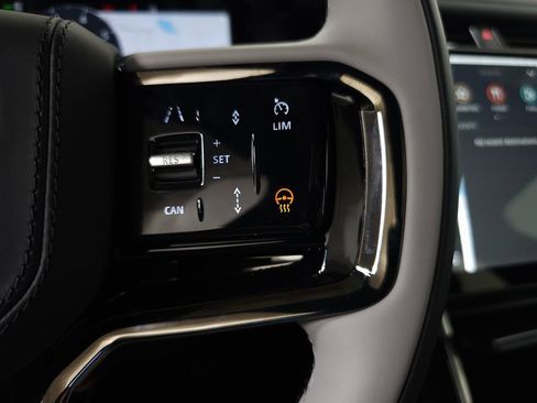 New 2026 Land Rover Range Rover Velar Dynamic SE image 20