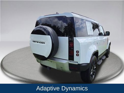 Used 2025 Land Rover Defender 110 S image 13