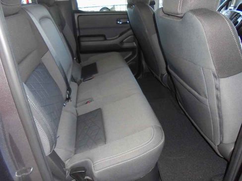 Used 2025 Nissan Frontier SV RWD image 10