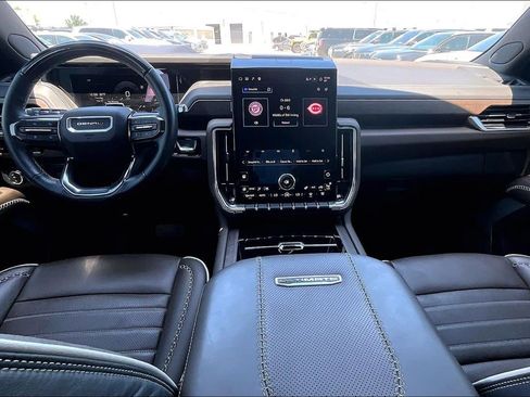 Used 2025 GMC Yukon XL Denali Ultimate w/ LPO, Floor Liner Package AWD/4WD image 17
