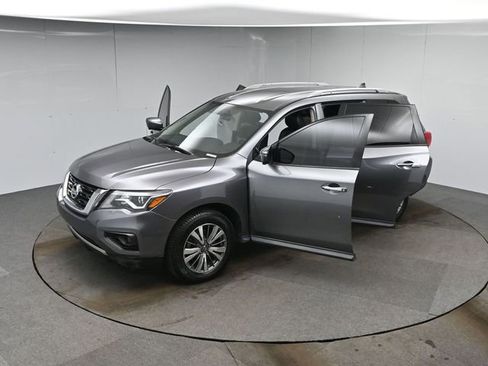 Used 2020 Nissan Pathfinder SL image 49