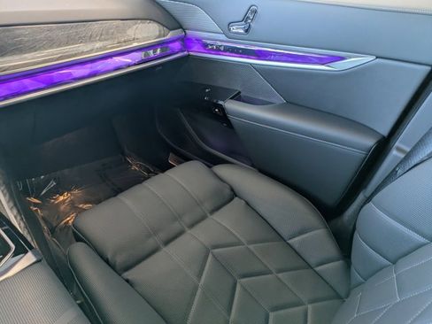 Used 2024 BMW 760i xDrive w/ Premium Package 2 image 14