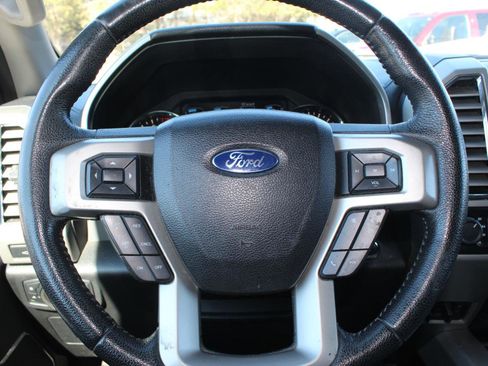 Used 2015 Ford F150 Lariat image 24