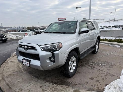 Certified 2024 Toyota 4Runner SR5 Premium image 11