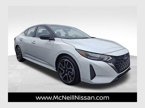 New 2025 Nissan Sentra SR image 1