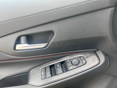 New 2026 Nissan Sentra SR FWD image 11