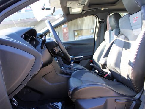 Used 2013 Ford Focus ST image 14
