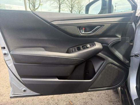 Used 2024 Subaru Outback Premium image 12