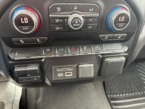 Used 2021 Chevrolet Silverado 1500 LT w/ Convenience Package II image 26