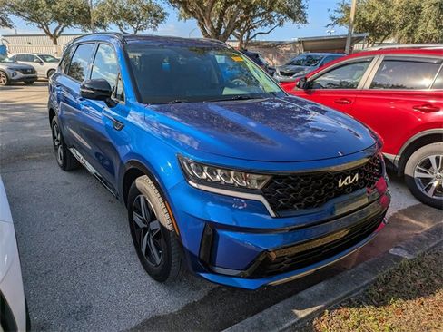 Certified 2023 Kia Sorento S image 1