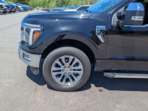 Certified 2024 Ford F150 Lariat w/ FX4 Off-Road Package AWD/4WD image 11