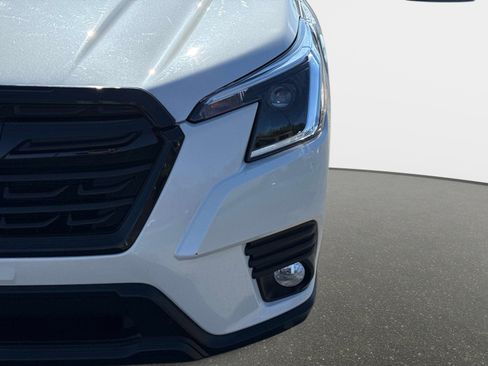 Used 2023 Subaru Forester Premium image 10