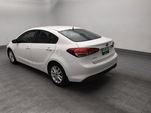 Used 2017 Kia Forte LX w/ LX Popular Package FWD image 5