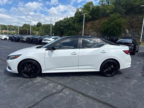 Certified 2023 Nissan Sentra SR w/ Trunk Package FWD image 4