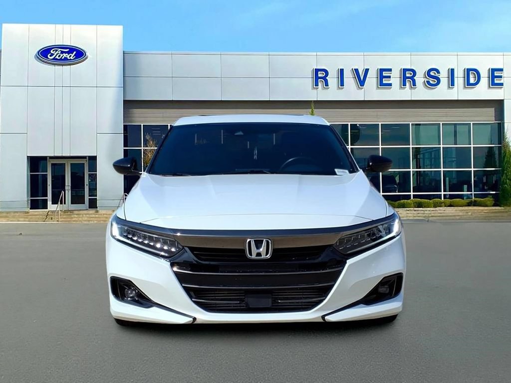 Used 2022 Honda Accord Sport image 2