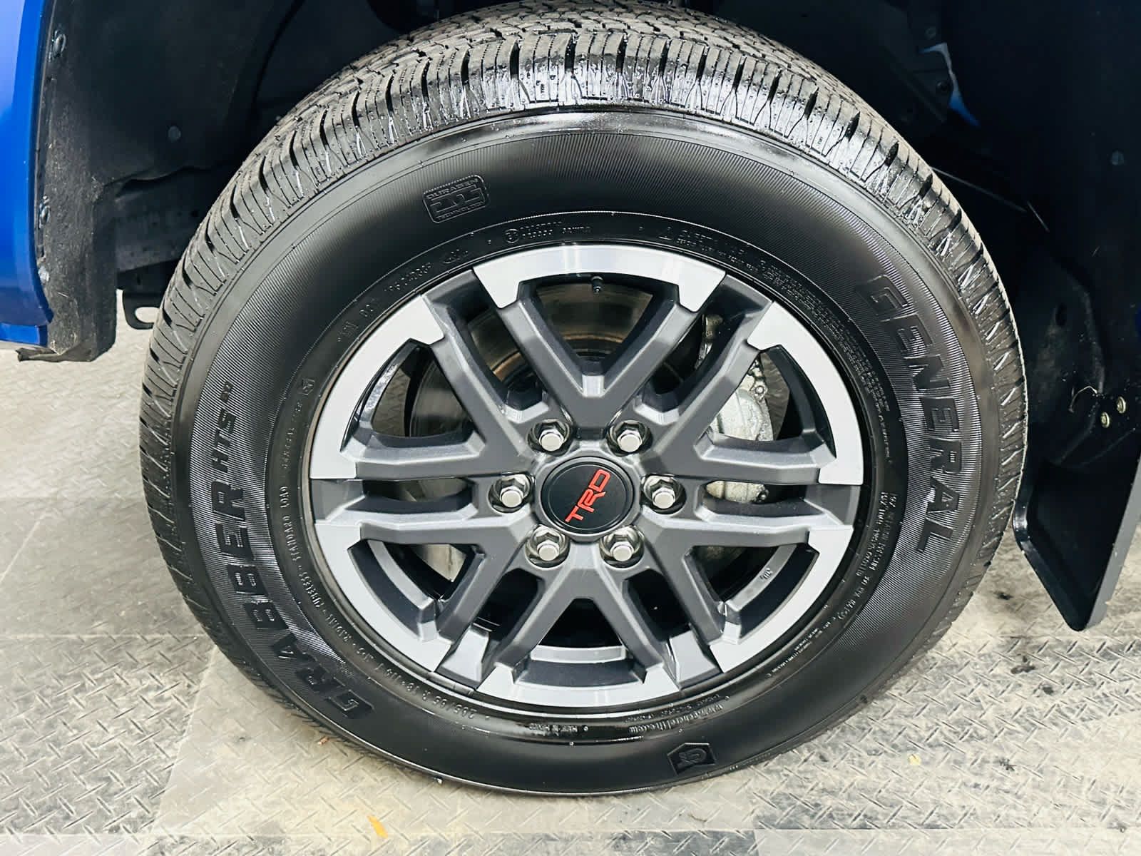 Certified 2025 Toyota Tacoma TRD Sport AWD/4WD image 29