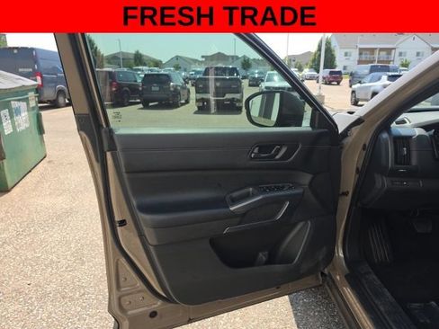 Used 2024 Nissan Pathfinder Rock Creek AWD/4WD image 7