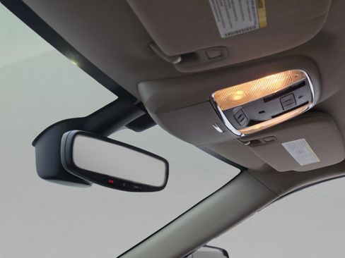 Used 2018 Jeep Grand Cherokee Overland image 13